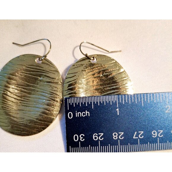 Hammered Gold-Tone Oval Dangle Earrings With Textured Finish Boho Artsy Retro - Picture 3 of 5